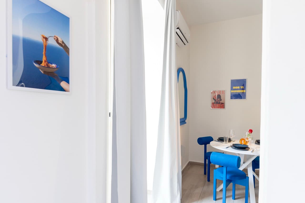 Decor and furnishings